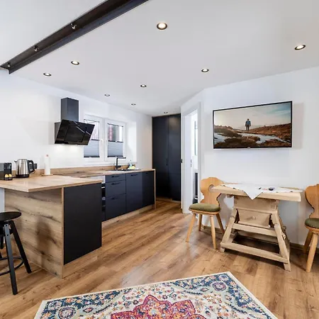 Haus Wierer شقة